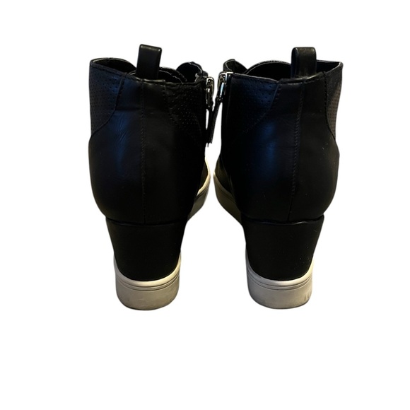 MIA Wedge Sneaker - Picture 5 of 7